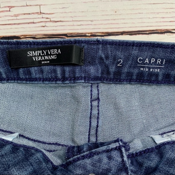 Vera Wang Denim Capri - Picture 6 of 7